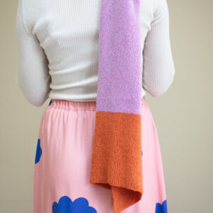 Handgemaakte merino en katoen sjaal in kleuren roze en oranje bonnies